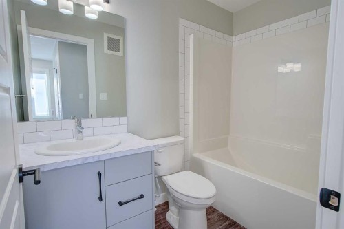 56 Inglis Crescent, Sylvan Lake, AB 
