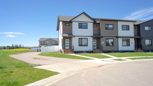 56 Inglis Crescent, Sylvan Lake, AB 