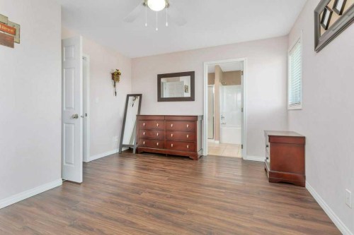 19 Lougheed Close, Red Deer, AB 