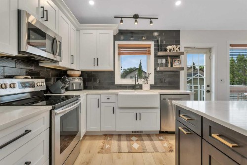 33 Walker Boulevard, Red Deer, AB 