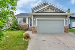 33 Walker Boulevard  Red Deer, AB T4L 7E4