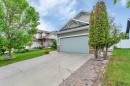 33 Walker Boulevard, Red Deer, AB 