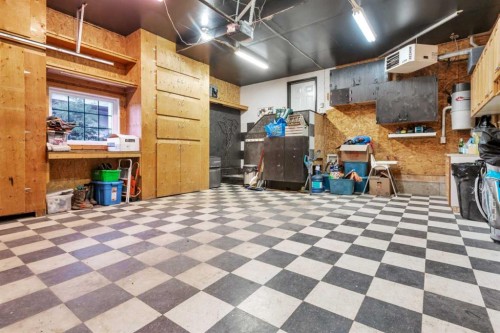 33 Walker Boulevard, Red Deer, AB 