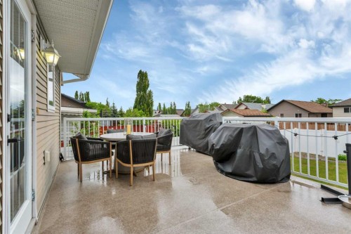 33 Walker Boulevard, Red Deer, AB 
