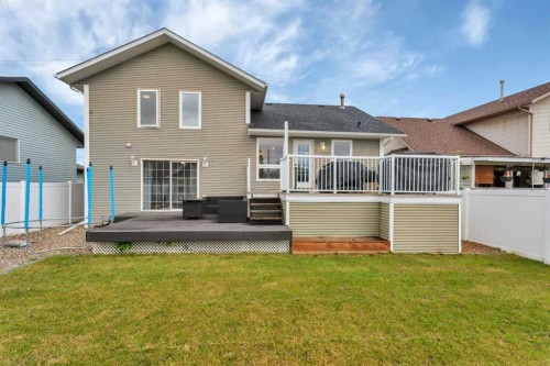 33 Walker Boulevard, Red Deer, AB 
