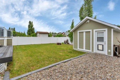33 Walker Boulevard, Red Deer, AB 