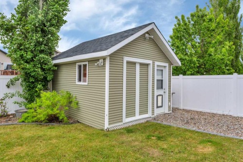 33 Walker Boulevard, Red Deer, AB 