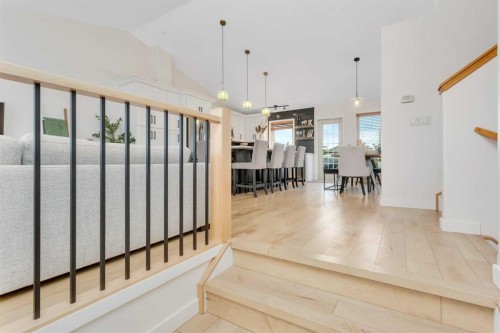 33 Walker Boulevard, Red Deer, AB 