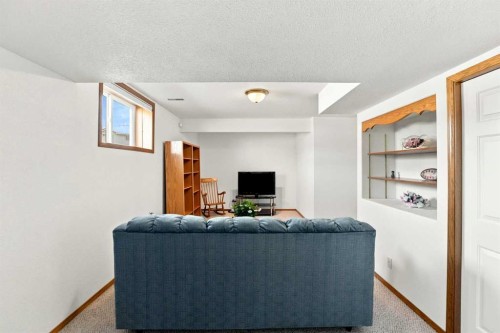 109 Logan Close, Red Deer, AB 