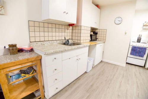 4122 50 Street, Red Deer, AB 