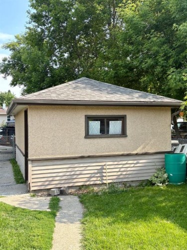 4122 50 Street, Red Deer, AB 