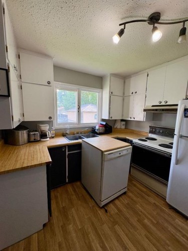 4122 50 Street, Red Deer, AB 