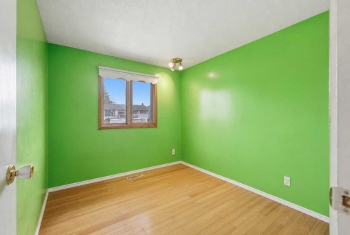 6124 Hamilton Drive, Red Deer, AB - Indoor Photo Showing Other Room