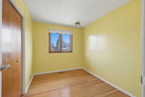 6124 Hamilton Drive, Red Deer, AB - Indoor Photo Showing Other Room