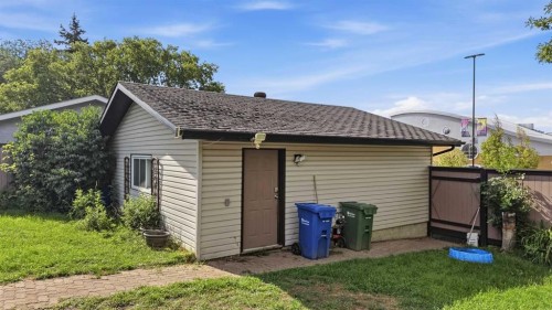 6124 Hamilton Drive, Red Deer, AB - Outdoor With Exterior