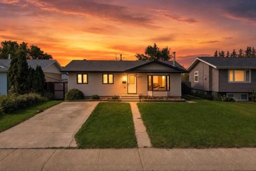 6124 Hamilton Drive, Red Deer, AB - Outdoor