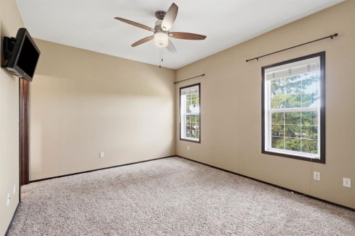 301-3505 51 Avenue, Red Deer, AB - Indoor Photo Showing Other Room