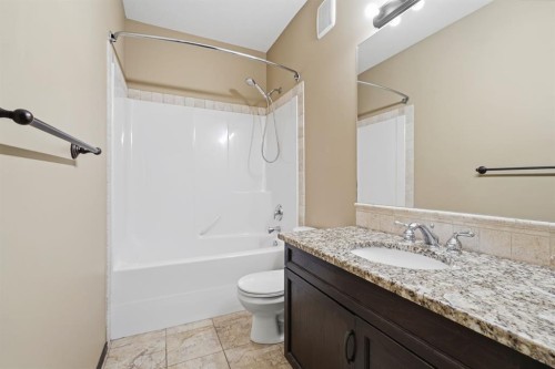 301-3505 51 Avenue, Red Deer, AB - Indoor Photo Showing Bathroom