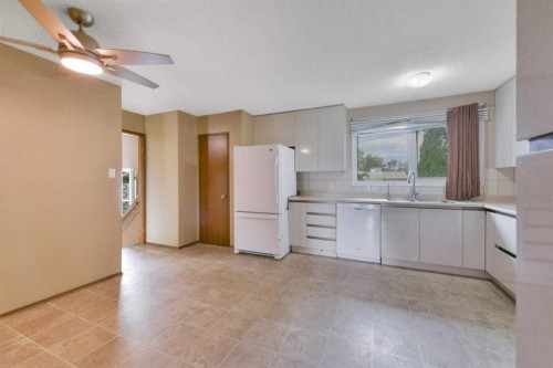 3405 55 Avenue, Red Deer, AB 