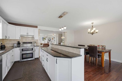 5 Westwood Crescent, Sylvan Lake, AB - Indoor Photo Showing Kitchen