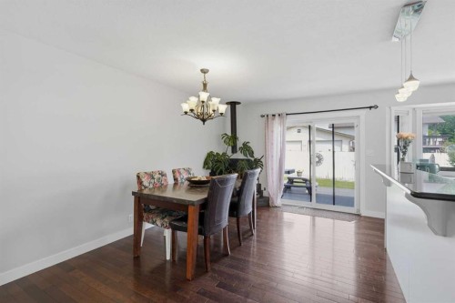 5 Westwood Crescent, Sylvan Lake, AB - Indoor Photo Showing Dining Room