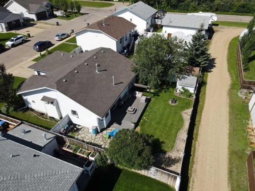5 Westwood Crescent, Sylvan Lake, AB - Outdoor