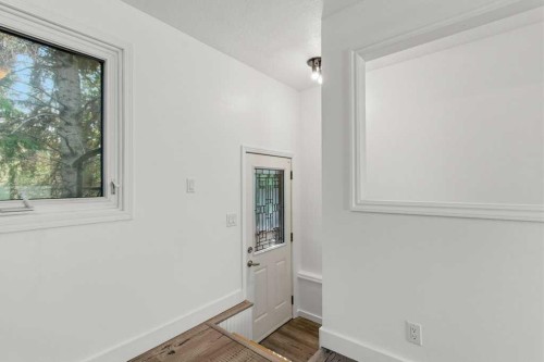 4719 46 Avenue, Sylvan Lake, AB - Indoor Photo Showing Other Room