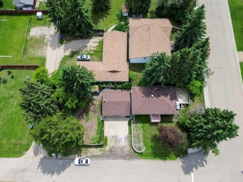 4719 46 Avenue, Sylvan Lake, AB - Outdoor