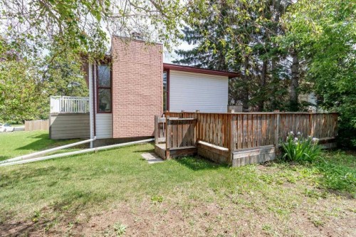 4719 46 Avenue, Sylvan Lake, AB - Outdoor