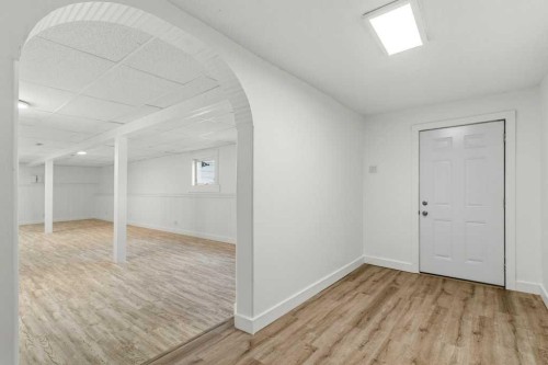 4719 46 Avenue, Sylvan Lake, AB - Indoor Photo Showing Other Room