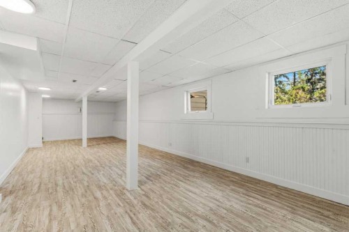 4719 46 Avenue, Sylvan Lake, AB - Indoor Photo Showing Other Room