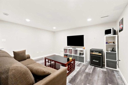 4410 40A Avenue, Red Deer, AB 