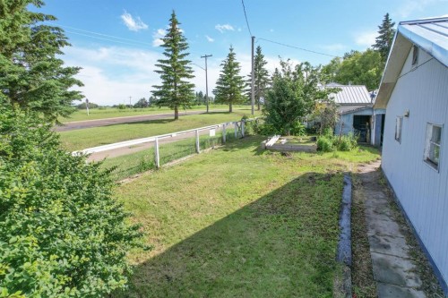 #8 48A Street Close, Alix, AB - Outdoor