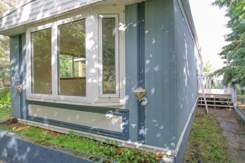 #8 48A Street Close, Alix, AB - Outdoor