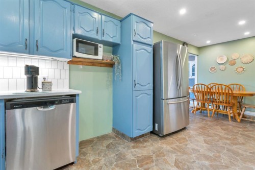 5215 52 Avenue, Eckville, AB - Indoor Photo Showing Kitchen
