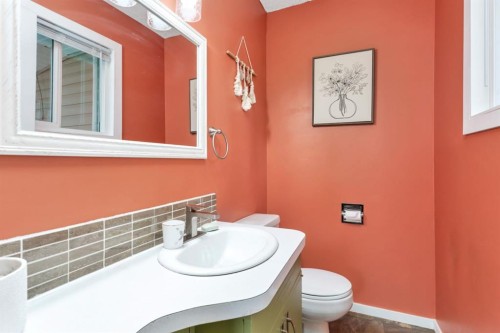 5215 52 Avenue, Eckville, AB - Indoor Photo Showing Bathroom
