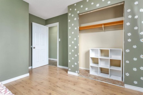 5215 52 Avenue, Eckville, AB - Indoor Photo Showing Other Room