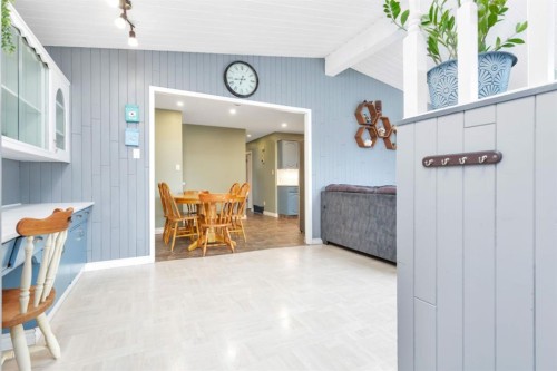 5215 52 Avenue, Eckville, AB - 