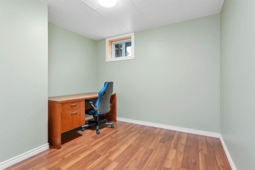 5215 52 Avenue, Eckville, AB - Indoor