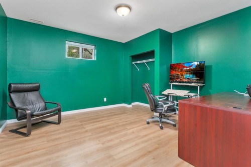 5215 52 Avenue, Eckville, AB - Indoor Photo Showing Office