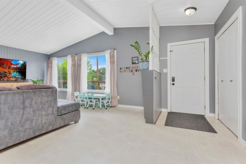 5215 52 Avenue, Eckville, AB - Indoor