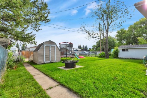 5215 52 Avenue, Eckville, AB - Outdoor