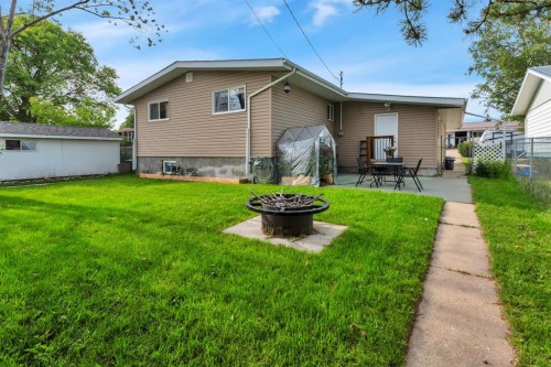 5215 52 Avenue, Eckville, AB - Outdoor
