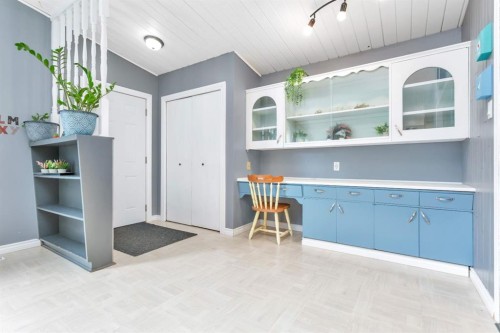5215 52 Avenue, Eckville, AB - Indoor Photo Showing Other Room