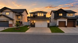 101 Longmire Close Red Deer, AB T4R 0T1