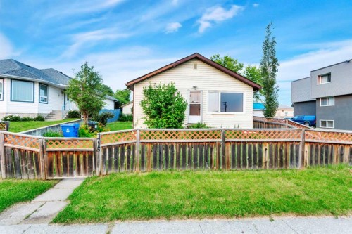4715 48 Street  Rocky Mountain House, AB T4T 1C3