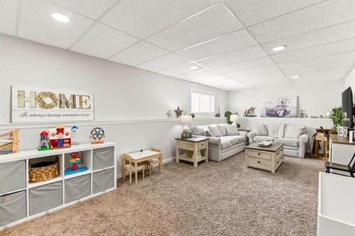 17 Alderwood Close, Blackfalds, AB - Indoor