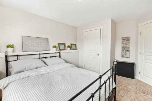 17 Alderwood Close, Blackfalds, AB - Indoor Photo Showing Bedroom