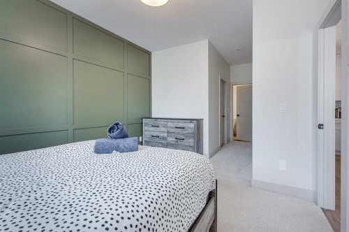 3-5324 49 Avenue, Lacombe, AB - Indoor Photo Showing Bedroom