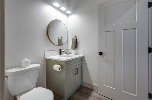 3-5324 49 Avenue, Lacombe, AB - Indoor Photo Showing Bathroom